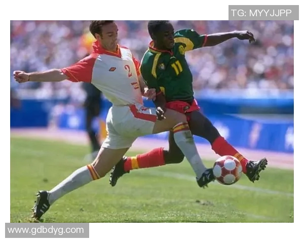 卡利阿美与防卫者的精彩对决揭示足球战术与团队协作的完美结合 卡利阿美与防卫者的精彩对决揭示足球战术与团队协作的完美结合