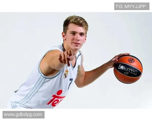 卢卡东契奇的篮球之路与未来展望:从天才少年到NBA巨星的成长历程 卢卡东契奇的篮球之路与未来展望:从天才少年到NBA巨星的成长历程